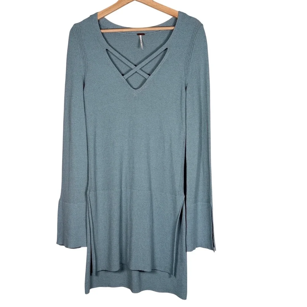 Free People Crisscross V-Neck Tunic Sweater Blue Bell Sleeve Small Whimsigoth‎